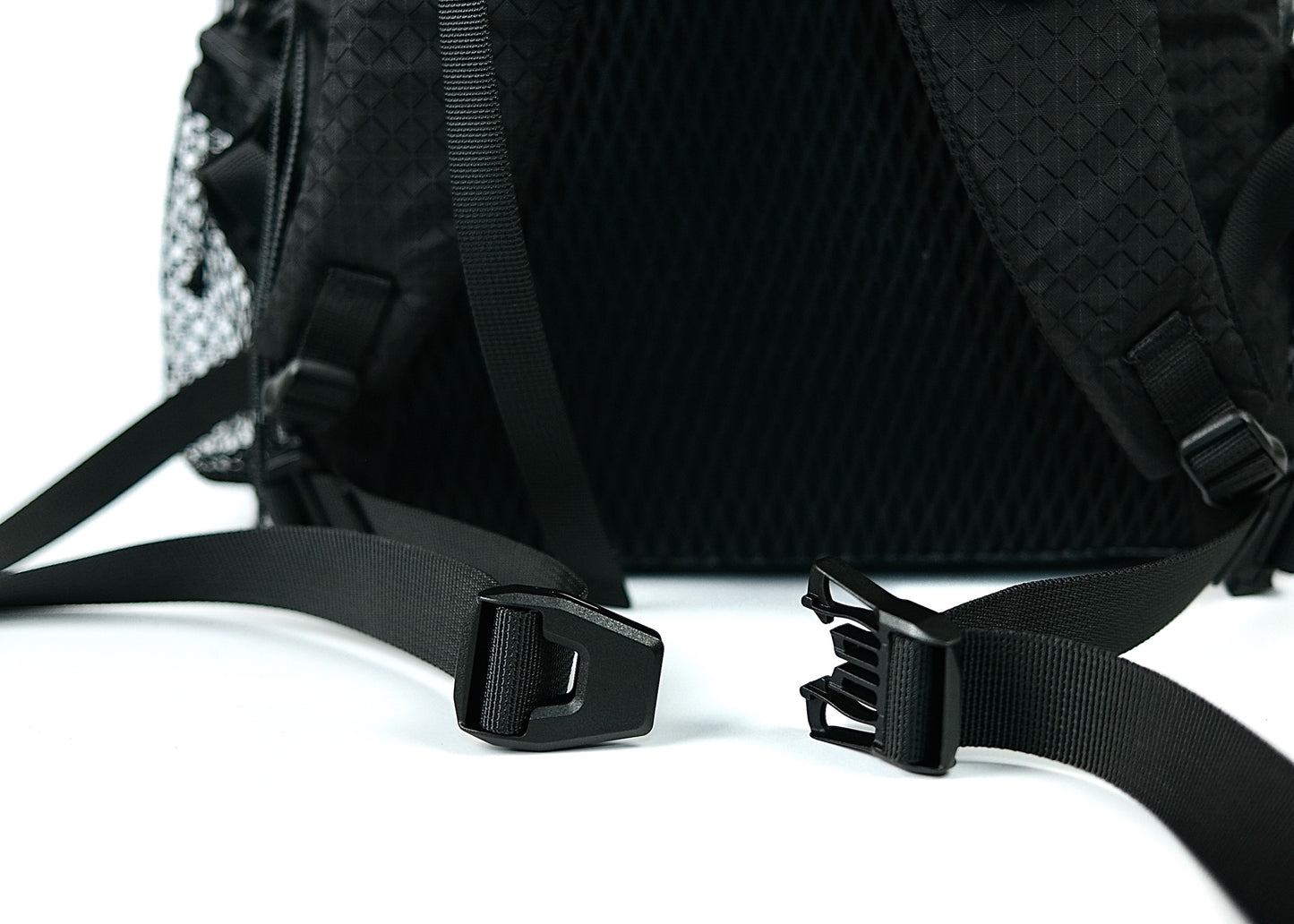 AERO 25 Ultralight Backpack Liteskin Mix DCF 1.42oz (433g)